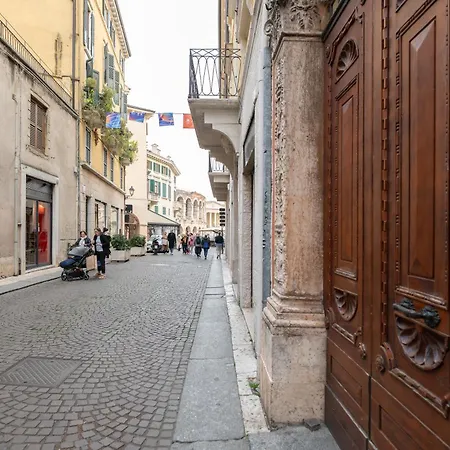 Appartamento Dimora Oberdan 1800 - Duplex 70m From Arena 6 Beds Verona