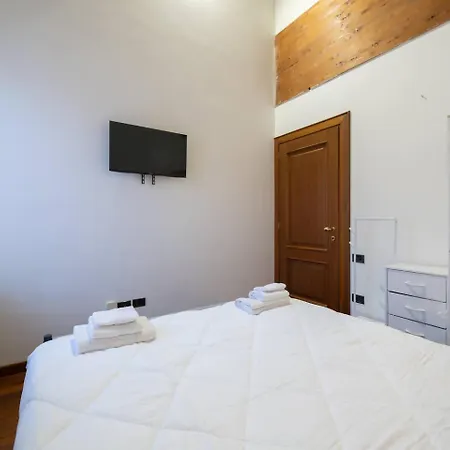 Apartamento Dimora Oberdan 1800 - Duplex 70m From Arena 6 Beds Verona